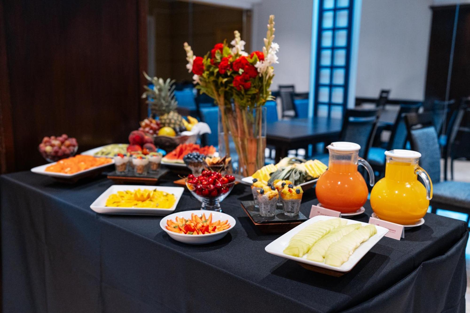 Amerian Executive Mendoza Hotel Экстерьер фото
